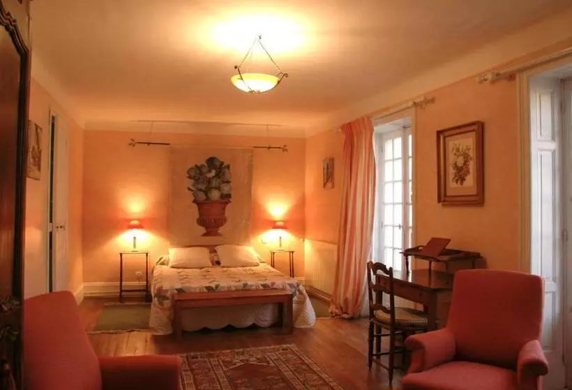 Aamiaismajoitus (B&B) Erlande Baïta