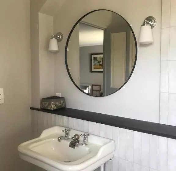 Aamiaismajoitus (B&B) Erlande Baïta