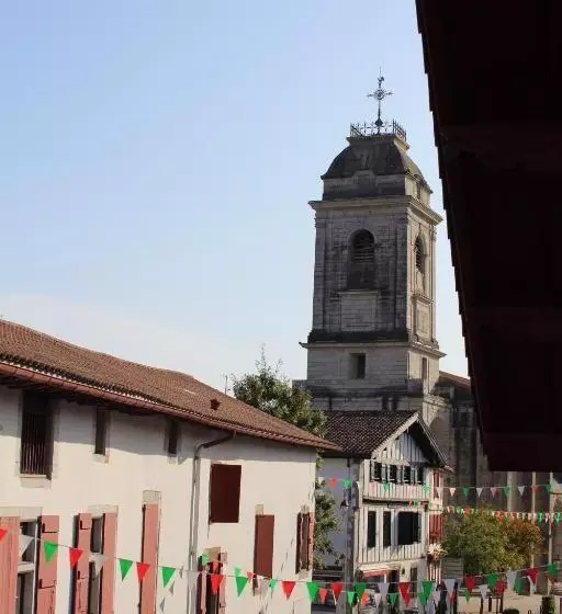 Aamiaismajoitus (B&B) Erlande Baïta