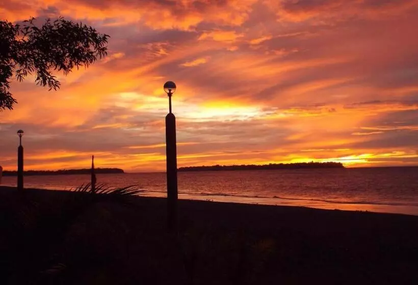 Gustav S Place Silver Beach Dive Resort