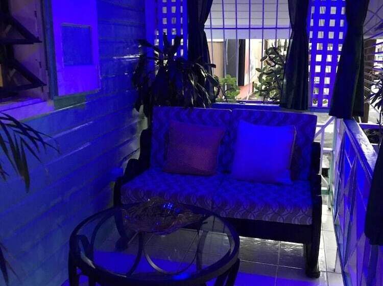 هاستل Seaview Inn