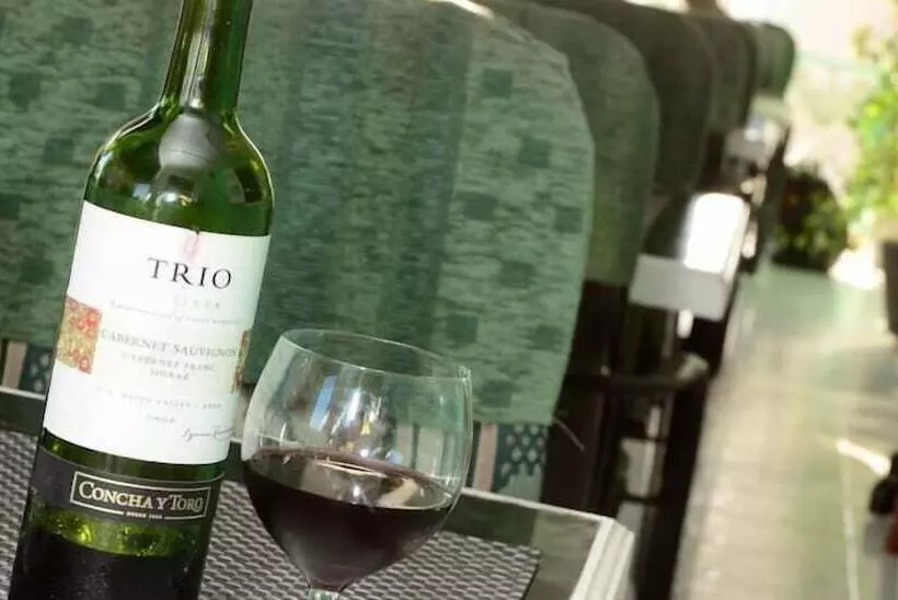 هاستل Seaview Inn