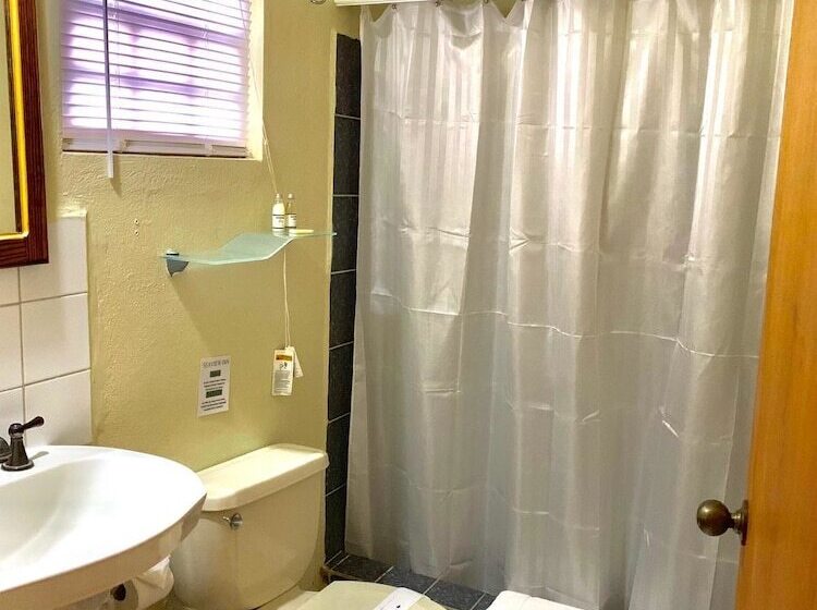 هاستل Seaview Inn