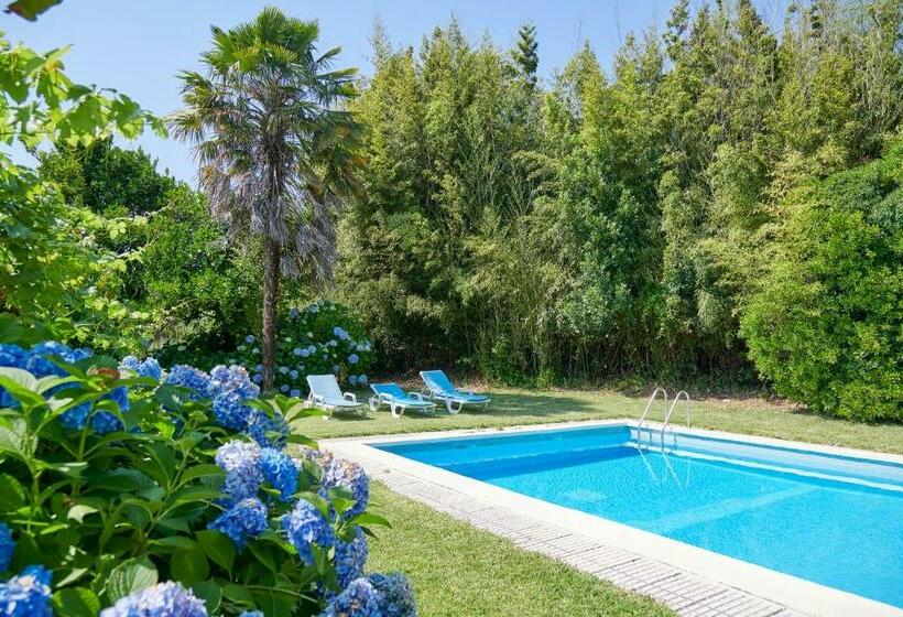 بنسيون Outeiro Tuías   Manor House