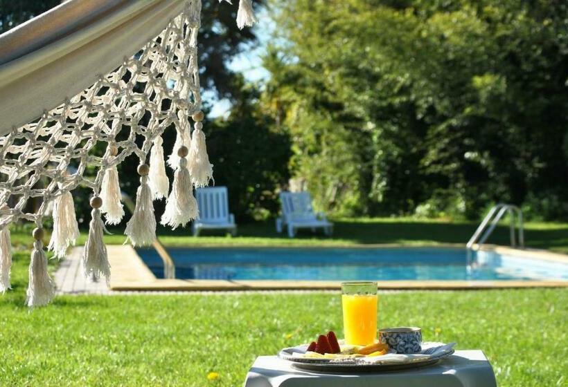 بنسيون Outeiro Tuías   Manor House