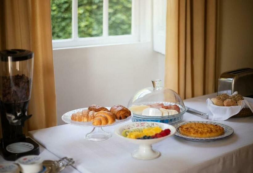 بنسيون Outeiro Tuías   Manor House