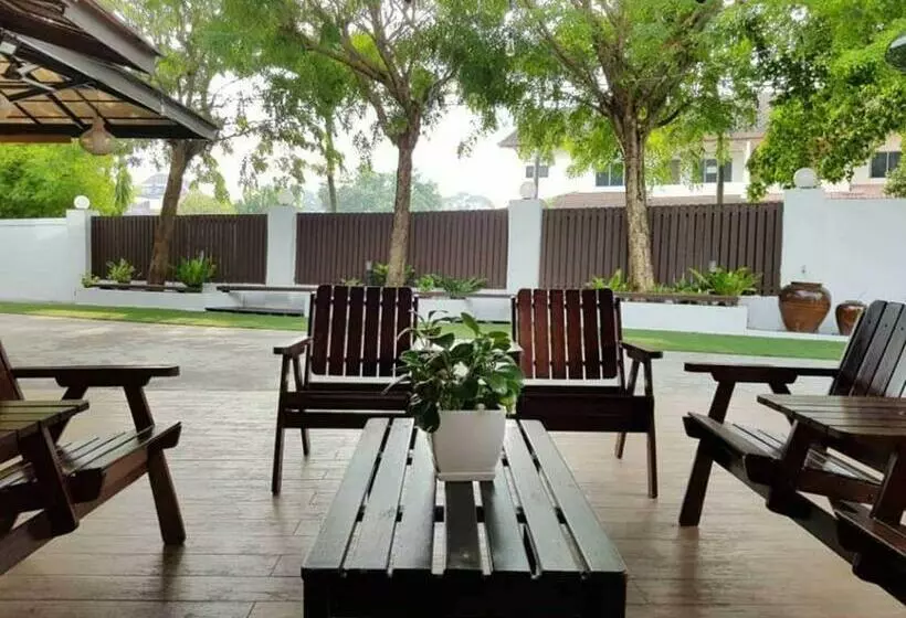 Majatalo Tanjung Villa