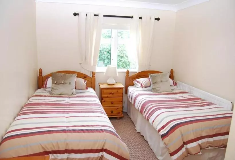 The Ocean Wave Bed & Breakfast