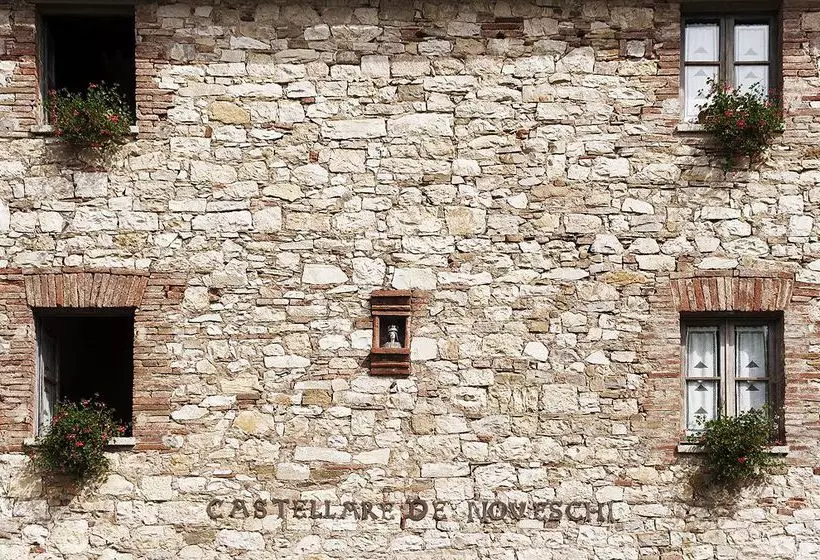 Bed and Breakfast Castellare De Noveschi Resort