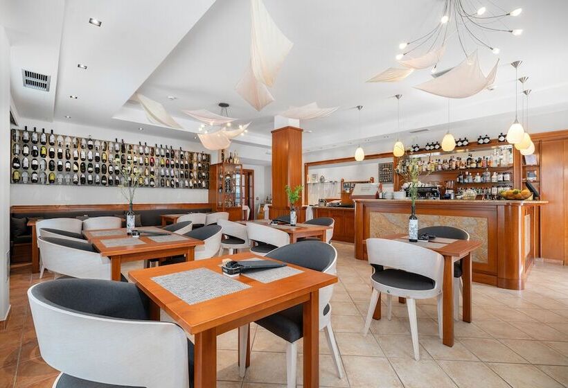 Heritage Hotel Tisno