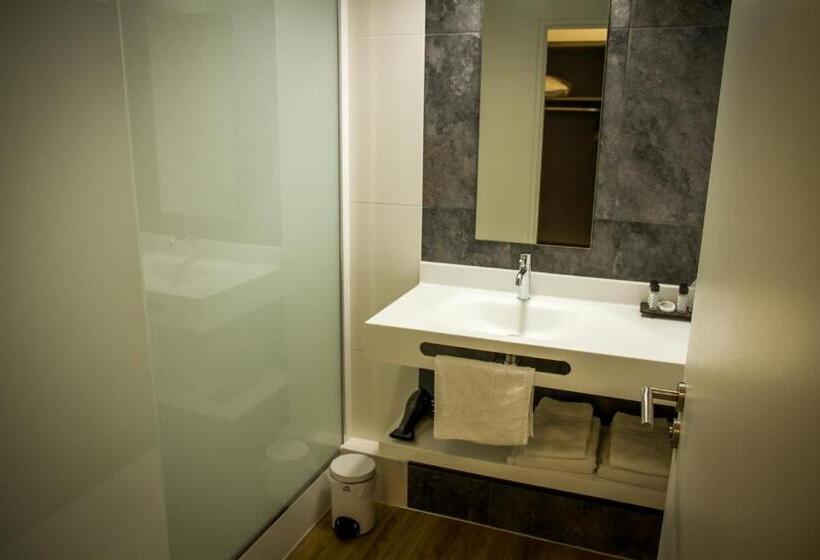 בית מלון כפרי Hôtel Mir