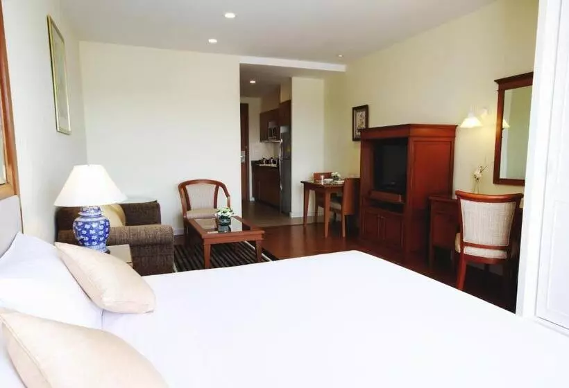 Kameo Grand Hotel & Serviced Apartment, Rayong