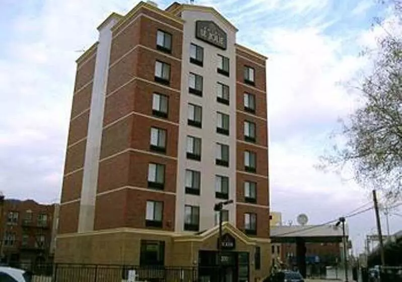 בית מלון כפרי Le Jolie