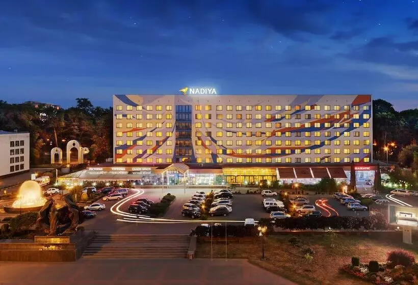 호텔 Nadiya