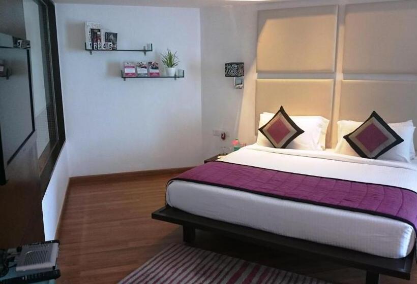 هتل Ramada By Wyndham Navi Mumbai