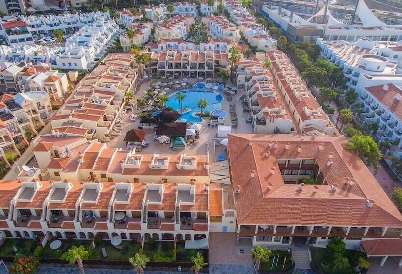 Hotelli Royal Sunset Beach Club