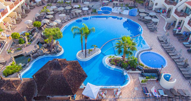 Hotelli Royal Sunset Beach Club