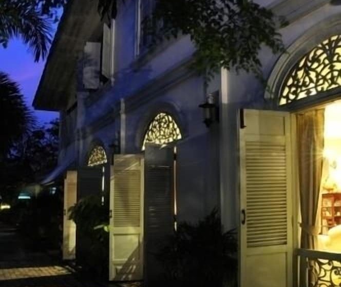 فندق The Legend Maeklong