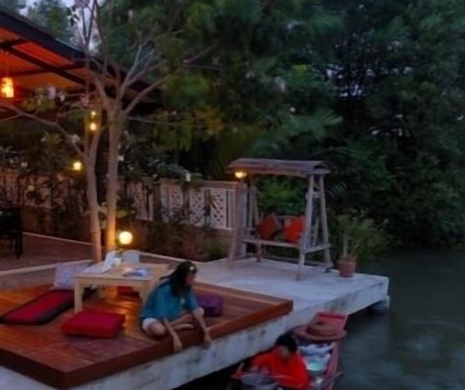 فندق The Legend Maeklong