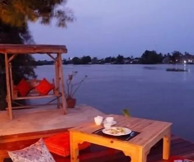 ホテル The Legend Maeklong