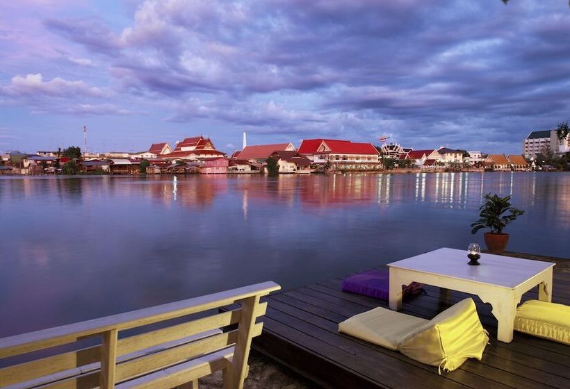 فندق The Legend Maeklong