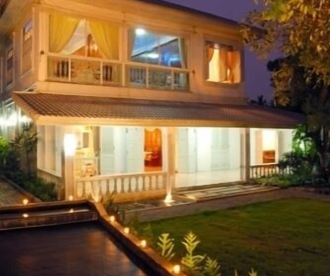 فندق The Legend Maeklong