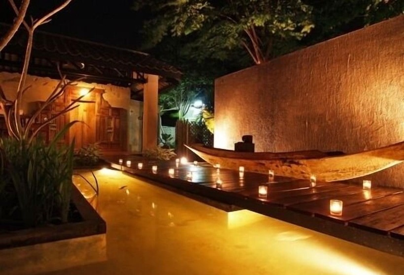 فندق The Legend Maeklong