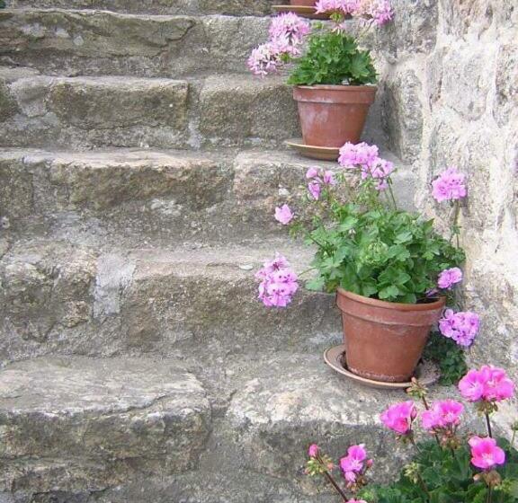 민박 Mas Casta Néa