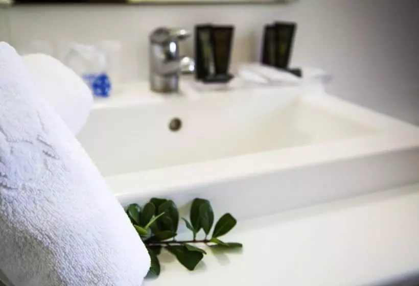 Beach Boys Boutique Resort - Gay Men Only