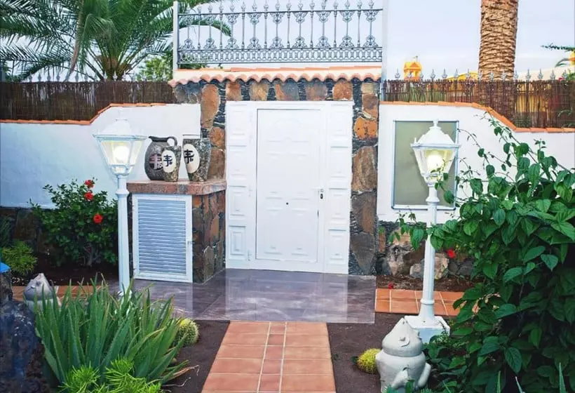 Beach Boys Boutique Resort - Gay Men Only