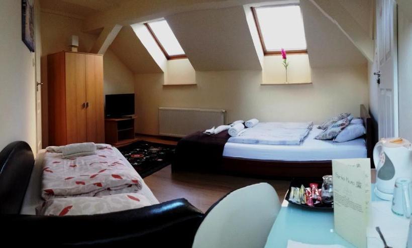 פונדק Garden House