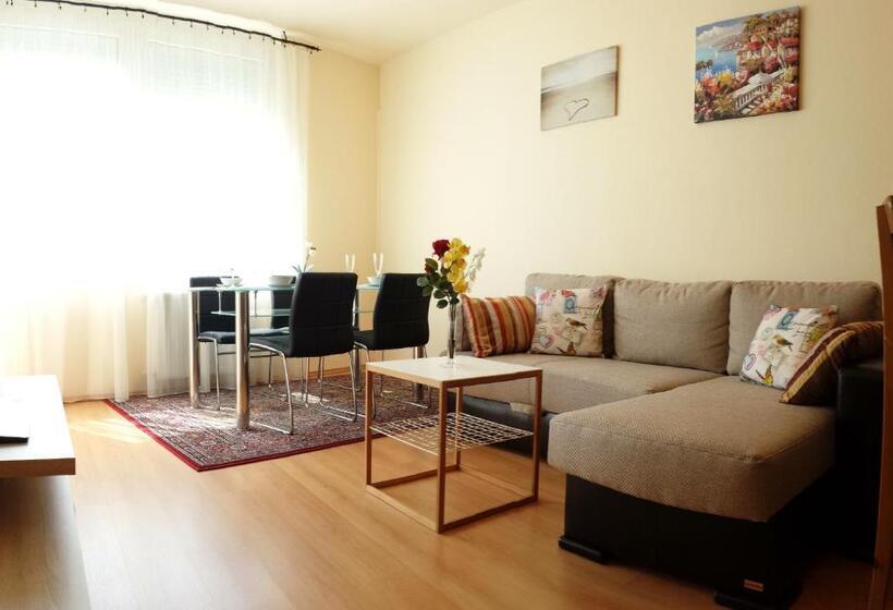 פונדק Garden House