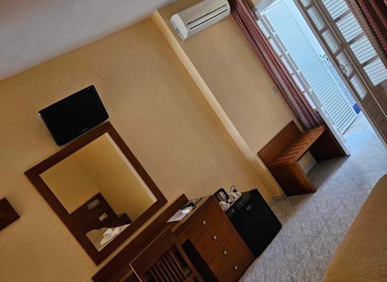 簡易ホテル Marazul by Fitzgeralds