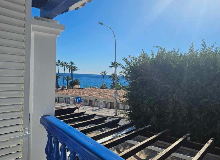 簡易ホテル Marazul by Fitzgeralds