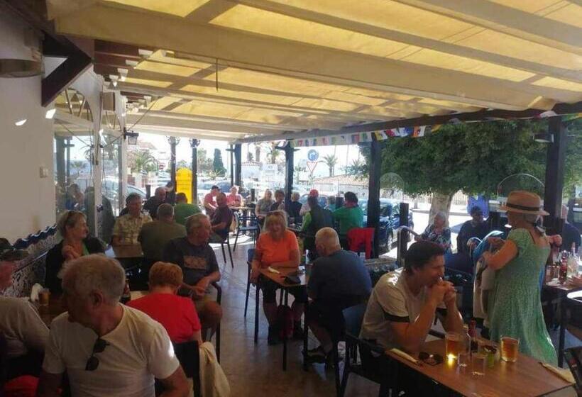 簡易ホテル Marazul by Fitzgeralds