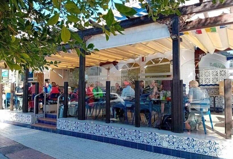 簡易ホテル Marazul by Fitzgeralds