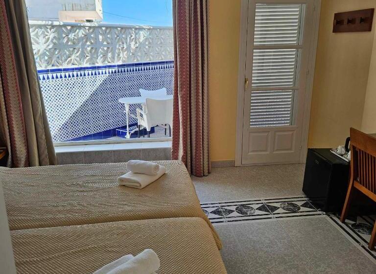 簡易ホテル Marazul by Fitzgeralds