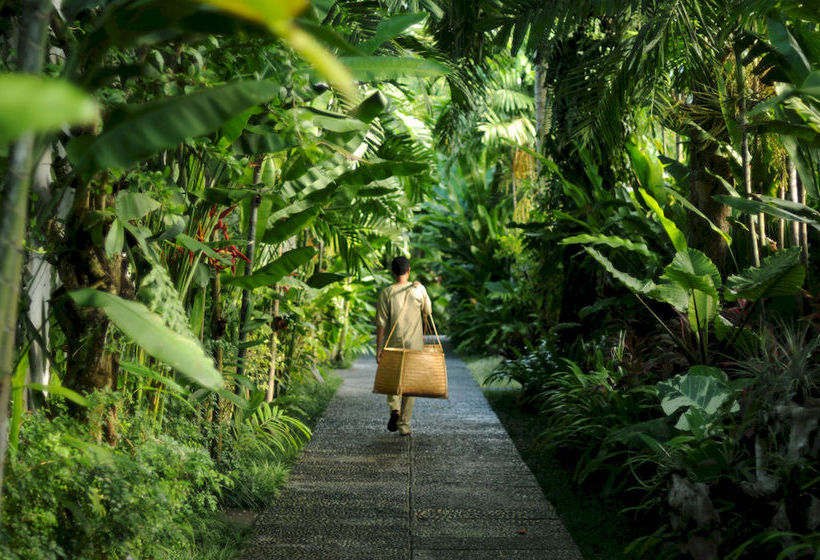 Awarta Nusa Dua Resort & Villas