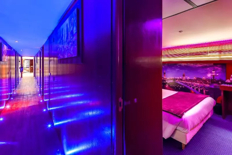 Hotelli Vip Paris Yacht Hôtel & Spa