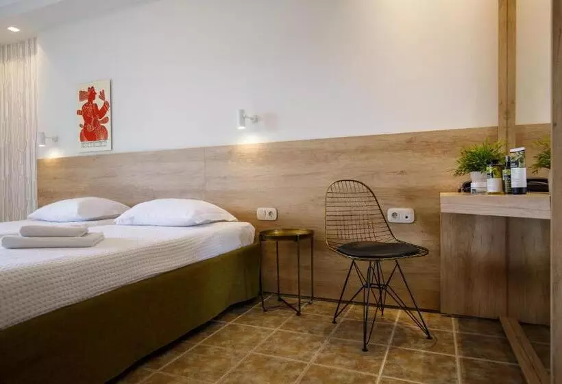 Отель Marialena