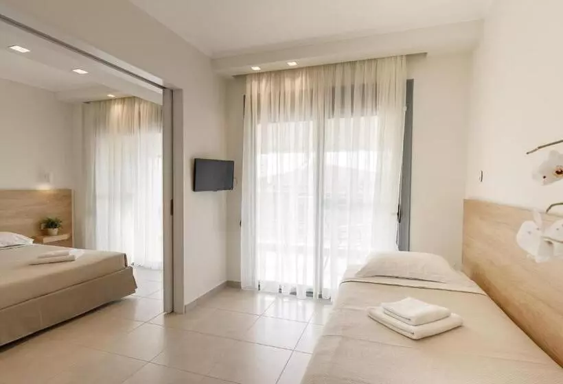 Отель Marialena