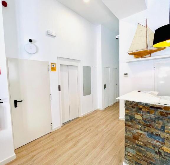 Apartamentos Hotel Puente De Hierro