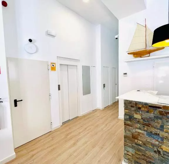 Apartamentos Hotel Puente De Hierro