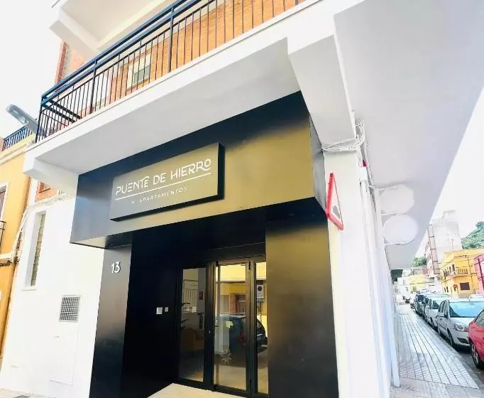 Apartamentos Hotel Puente De Hierro
