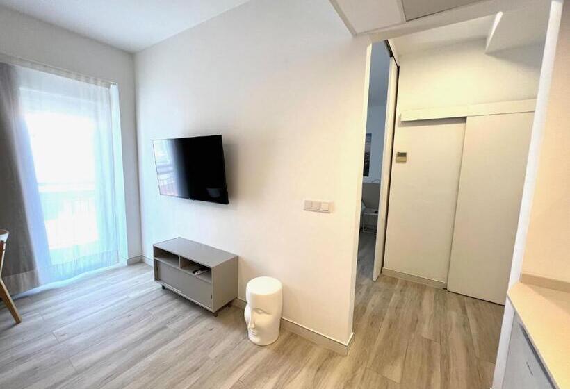 Apartamentos Hotel Puente De Hierro