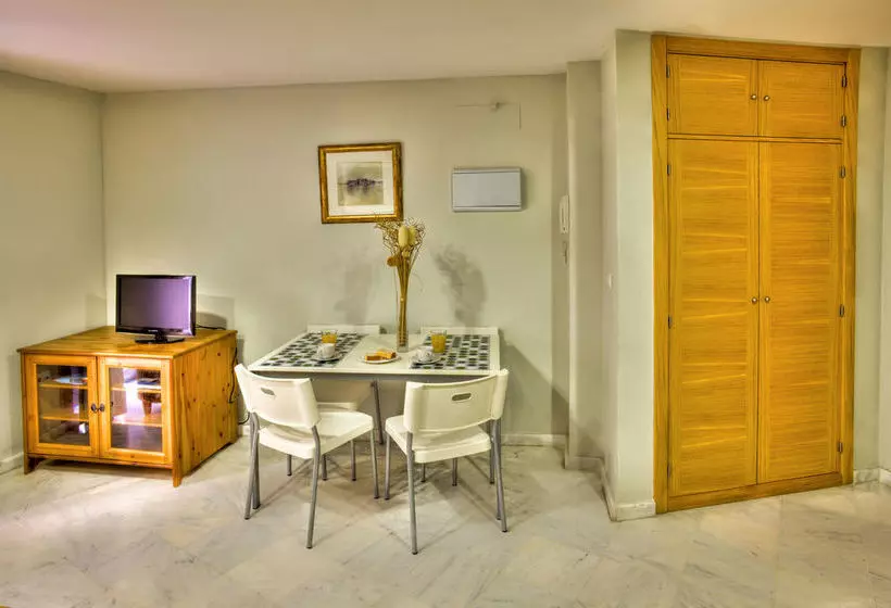 Reservaloen Mariano De Cavia