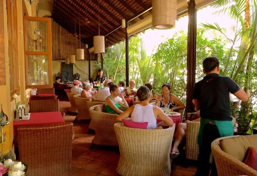 Anise Hotel & Restaurant