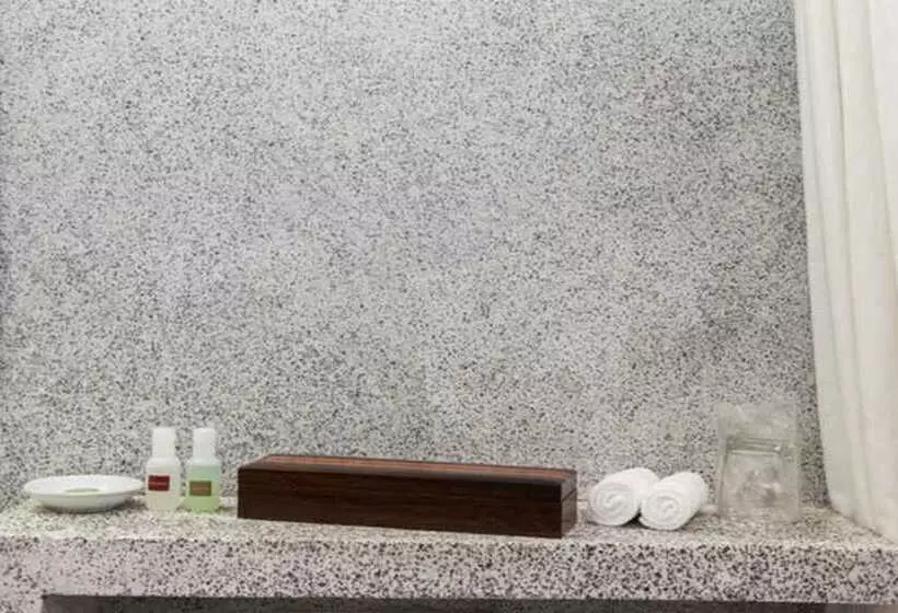 Anise Hotel & Restaurant