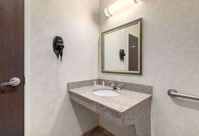 ホテル Baymont By Wyndham Pratt