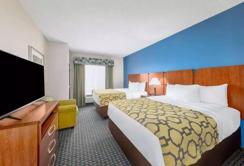 בית מלון כפרי Baymont By Wyndham Pratt